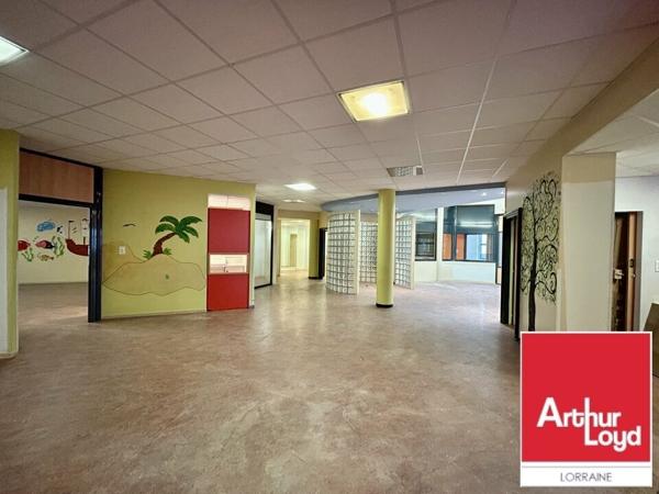 BUREAUX à LOUER de 391 m²