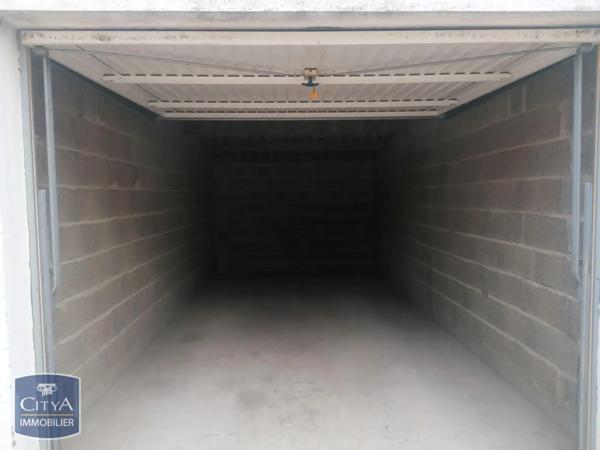 Parking à louer 12m² Crêches-sur-Saône (71680)