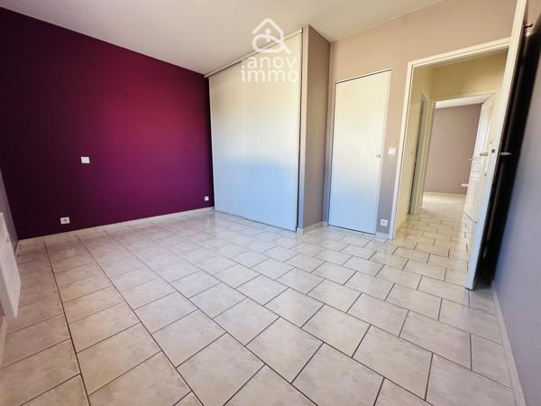 Maison
                                                                                                                                                                                                                                                                                                                        4 pièce(s)                                                                                                                                                                                                          2 chambre(s)                                                                                                                                                                                                          89.28  m²