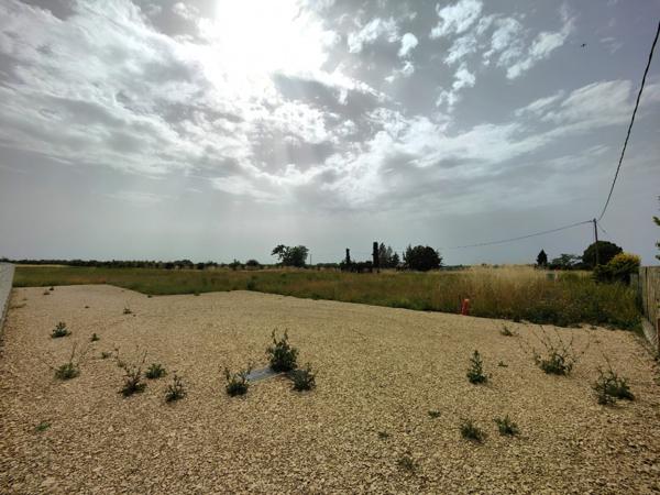 PUIMOISSON - TERRAIN CONSTRUCTIBLE - 996 M² - VIABILISÉ - PISCINABLE - 83 000