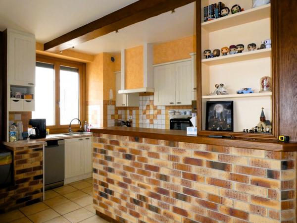 MAISON DE BOURG ATYPIQUE 6 PIECES