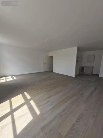 Location - Appartement Lille 59000 4 pièces 99 m 2
