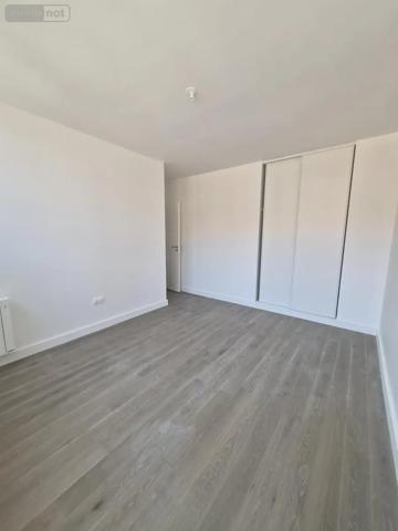 Location - Appartement Lille 59000 4 pièces 99 m 2