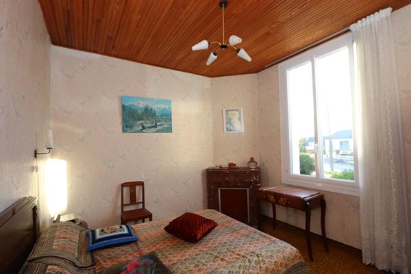 Maison familiale avec jardin et grand garage - Proche de tous les commerces