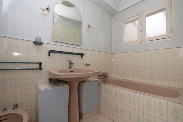 Maison familiale avec jardin et grand garage - Proche de tous les commerces