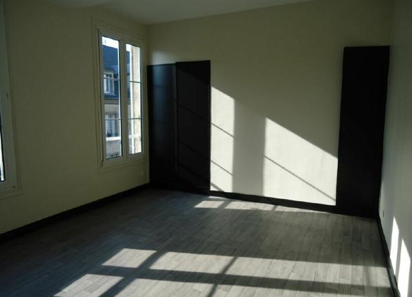 Appartement à louer    3 pièces • 61,64 m2 Compiègne