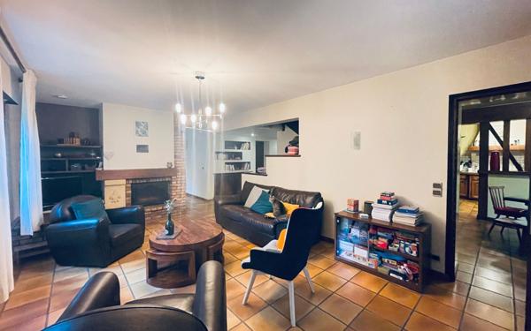 Maison à vendre    6 pièces • 167,06 m2 Dax