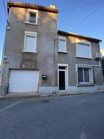 Maison de village 121 m² rénovée 4 chambres dont 1 au rez de chaussée et 3 salles d'eau