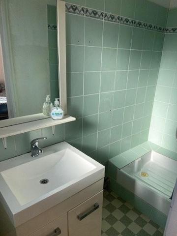 Maison de village 121 m² rénovée 4 chambres dont 1 au rez de chaussée et 3 salles d'eau