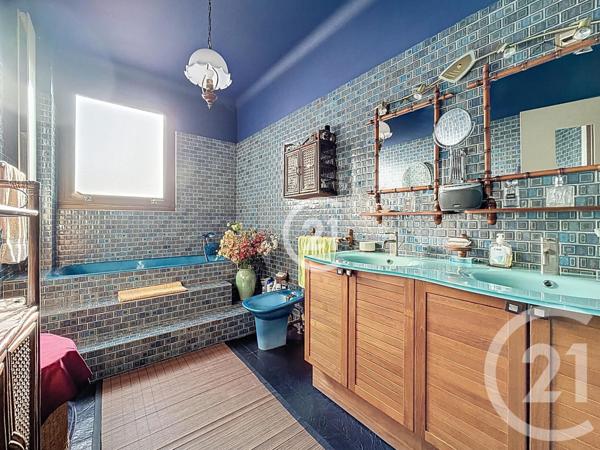 Appartement F4 à vendre  6 pièces - 113,35 m2 MONTREUIL - 93