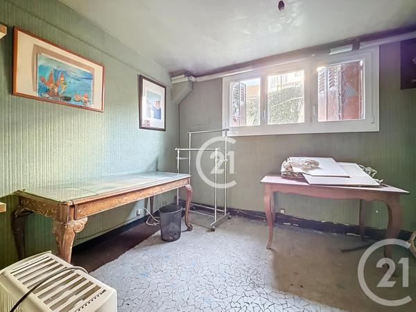 Appartement F4 à vendre  6 pièces - 113,35 m2 MONTREUIL - 93