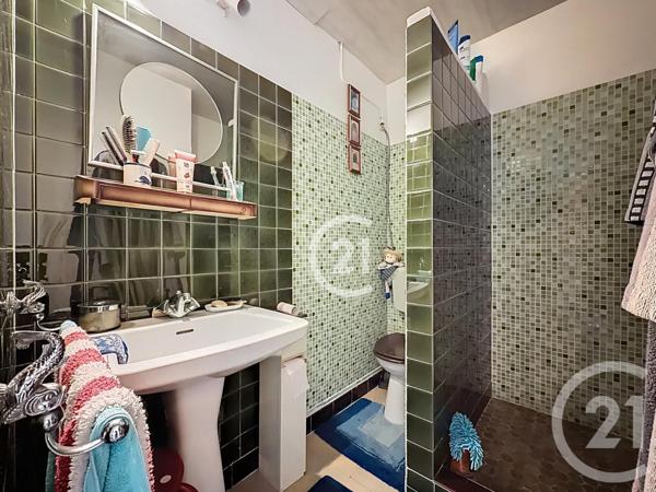 Appartement F4 à vendre  6 pièces - 113,35 m2 MONTREUIL - 93