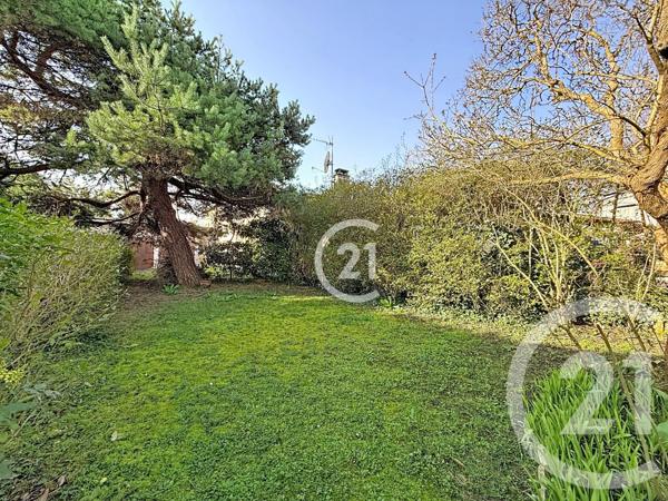 Appartement F4 à vendre  6 pièces - 113,35 m2 MONTREUIL - 93