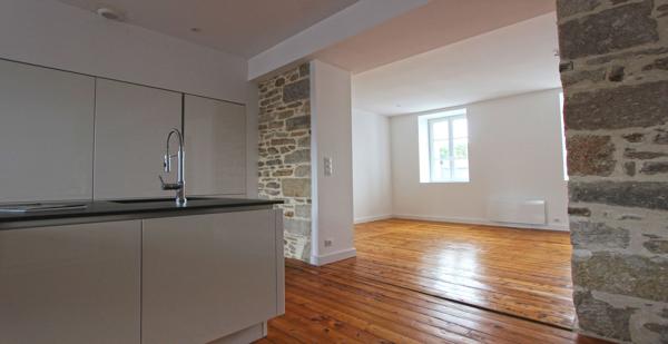 L'ADRESSE EXCEPTIONNELLE D'UN APPARTEMENT DE CHARME. - L'agence Immobilier & Associés