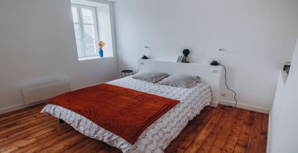 L'ADRESSE EXCEPTIONNELLE D'UN APPARTEMENT DE CHARME. - L'agence Immobilier & Associés