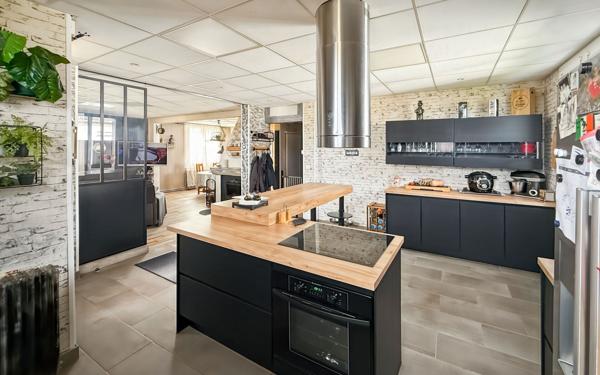 Maison à vendre    4 pièces •  Le Passage