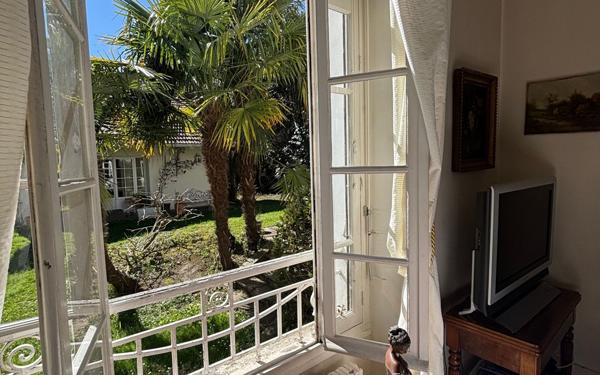 Maison à vendre    8 pièces • 231 m2 Pau