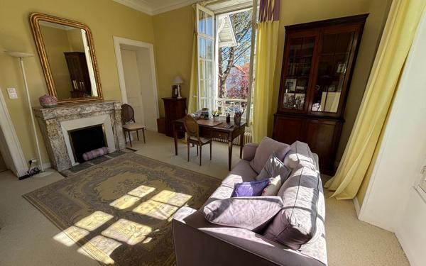 Maison à vendre    8 pièces • 231 m2 Pau