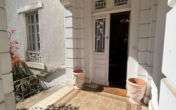 Maison à vendre    8 pièces • 231 m2 Pau