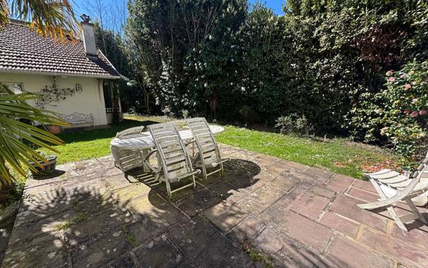 Maison à vendre    8 pièces • 231 m2 Pau