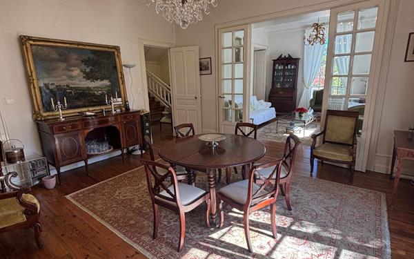 Maison à vendre    8 pièces • 231 m2 Pau
