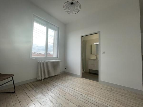 Maison Rochefort 150 m², 4 chambres, bureau, garage