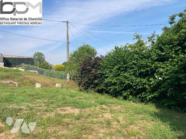 Axe Angers Cholet, à Chemillé terrain à bâtir non viabilisé de 615 m². Les réseaux électricité,...