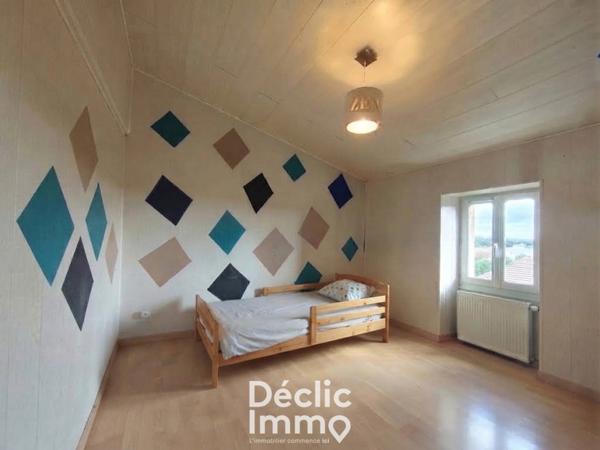Vente maison en pierre Jarnac, 85m² 4 pièces 141 750€ Charente