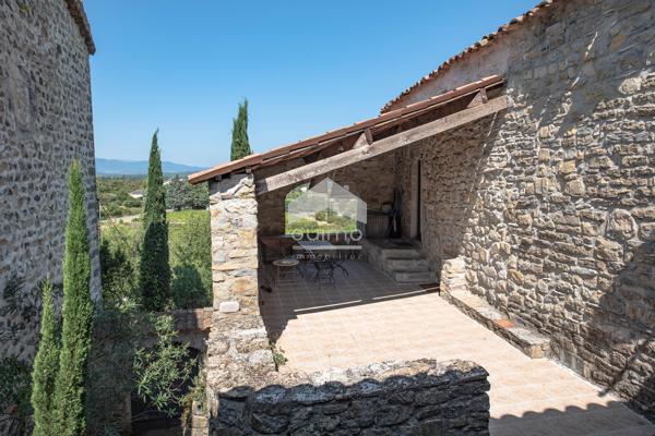 Maison en pierre de 6 pièces avec jardin et vue dégagée – Grospierres