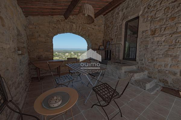 Maison en pierre de 6 pièces avec jardin et vue dégagée – Grospierres