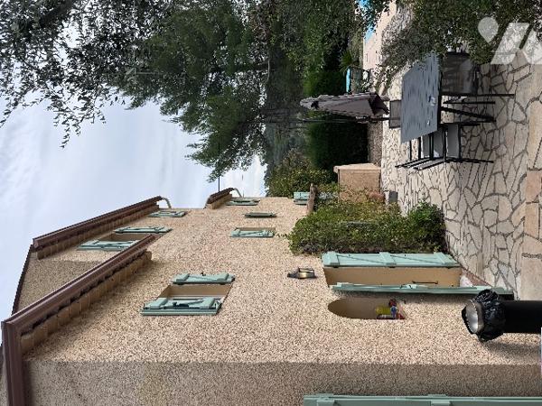 GRASSE - Les Roumiguieres - Élégant Mas Provençal à rafraîchir d'environ 200 m² habitables