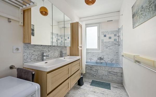 Appartement à vendre    3 pièces • 75,90 m2 Vanves