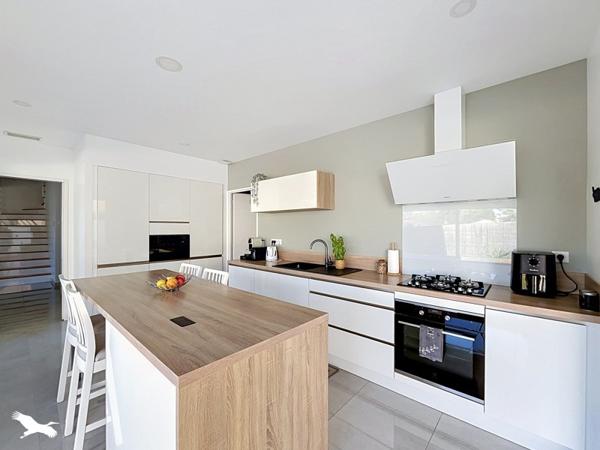 Maison à vendre 535 500 € Sainte-Eulalie 6 p 157 m² DPE C