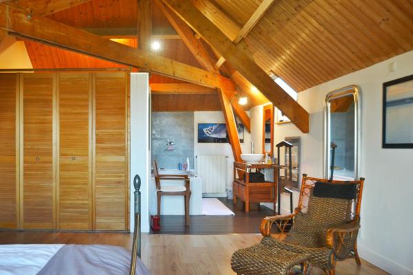 VILLA DE CARACTÈRE AVEC VUE MER EXCEPTIONNELLE ET ESPACE BIEN-ÊTRE A PORT DES BARQUES