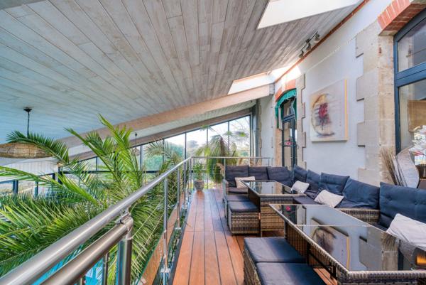 VILLA DE CARACTÈRE AVEC VUE MER EXCEPTIONNELLE ET ESPACE BIEN-ÊTRE A PORT DES BARQUES
