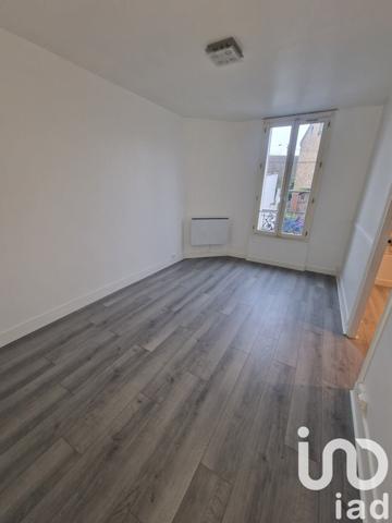 Appartement 2 pièces de 47 m² à Corbeil-Essonnes (91100)