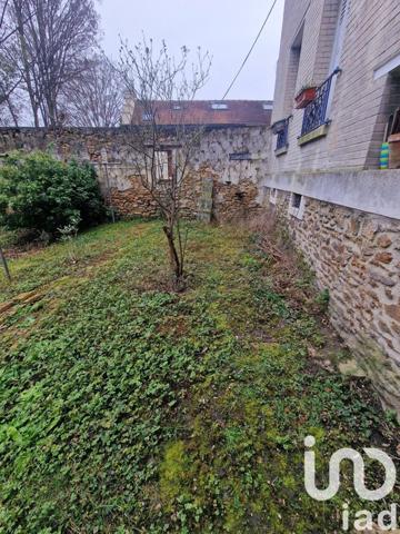 Appartement 2 pièces de 47 m² à Corbeil-Essonnes (91100)