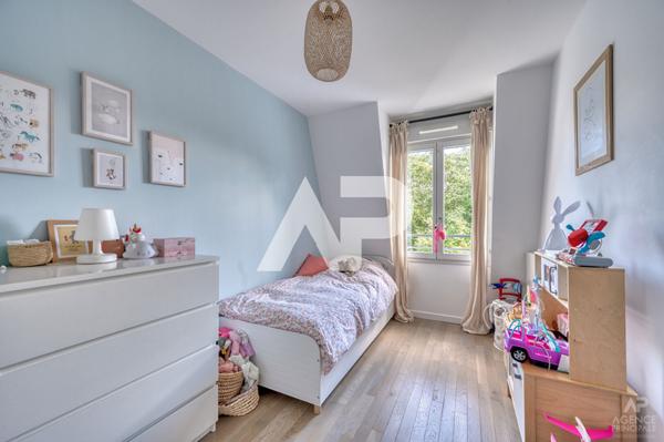 Appartement Rueil Malmaison 4 pièce(s) 85.2 m2 €685 000 ** - Référence 19419