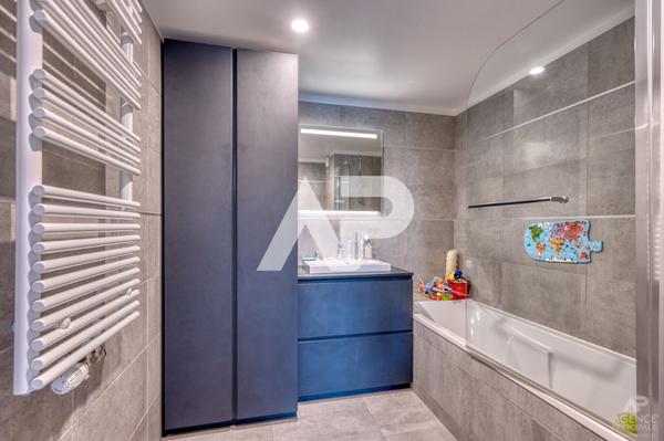 Appartement Rueil Malmaison 4 pièce(s) 85.2 m2 €685 000 ** - Référence 19419