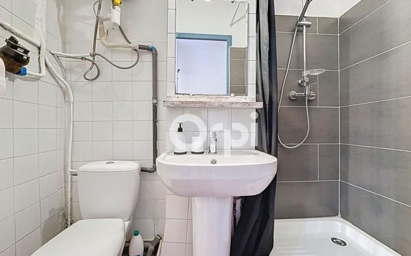 Appartement à vendre    1 pièce •  Toulon