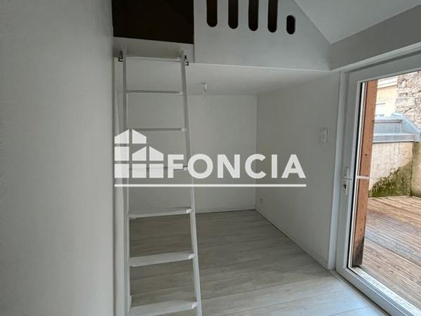 Location Appartement 4 pièces 82.1 m² - 87 rue des Granges Besancon 25000