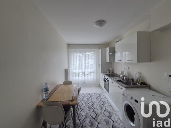 Appartement 3 pièces de 71 m² à Évry (91000)