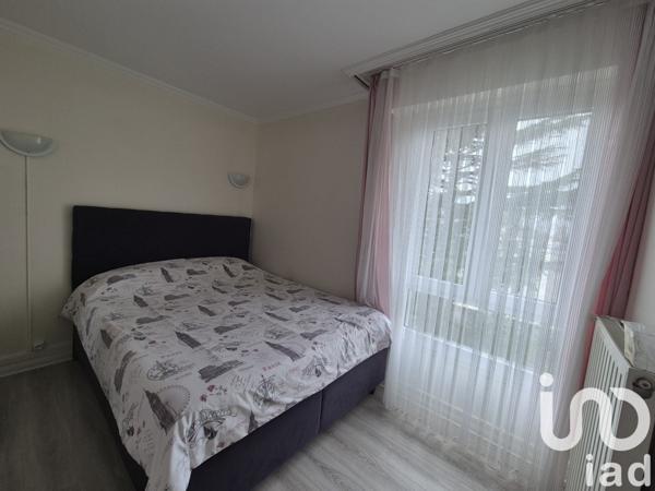 Appartement 3 pièces de 71 m² à Évry (91000)