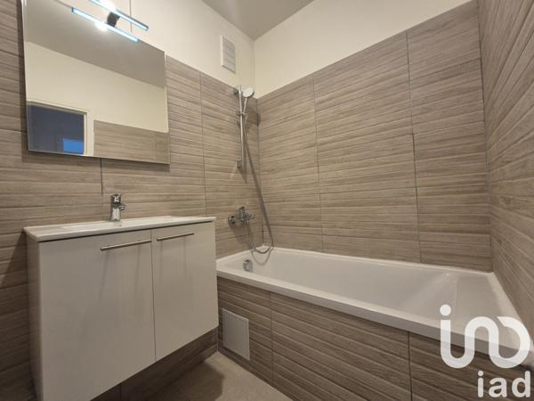Appartement 3 pièces de 71 m² à Évry (91000)