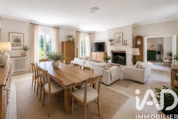 Maison à vendre 10 pièces 285 m² Saint-Cyr-sur-Loire