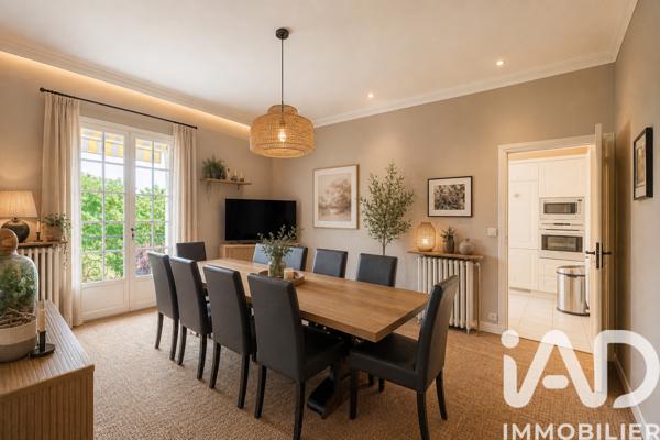 Maison à vendre 10 pièces 285 m² Saint-Cyr-sur-Loire