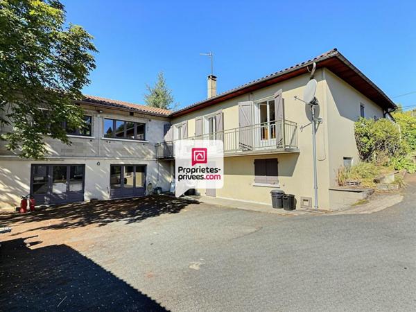 Maison T7/8  d'env. 151m² avec nombreuses dépendances près du bourg de COULOUNIEIX-CHAMIERS (24660)