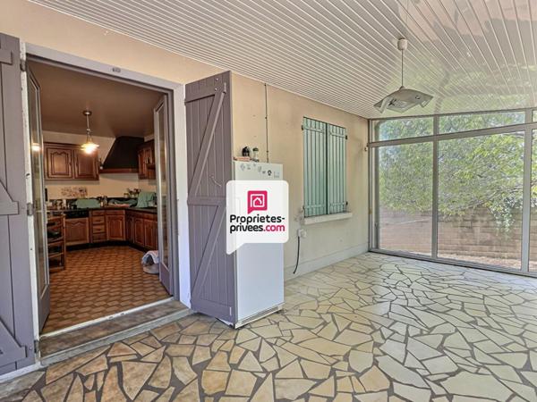 Maison T7/8  d'env. 151m² avec nombreuses dépendances près du bourg de COULOUNIEIX-CHAMIERS (24660)