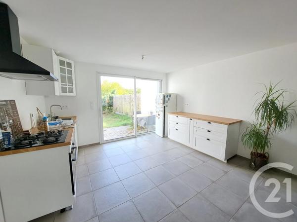 Maison à vendre  4 pièces - 73,90 m 2   REZE  - 44