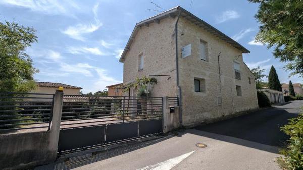 Immeuble (bureaux + appartement)